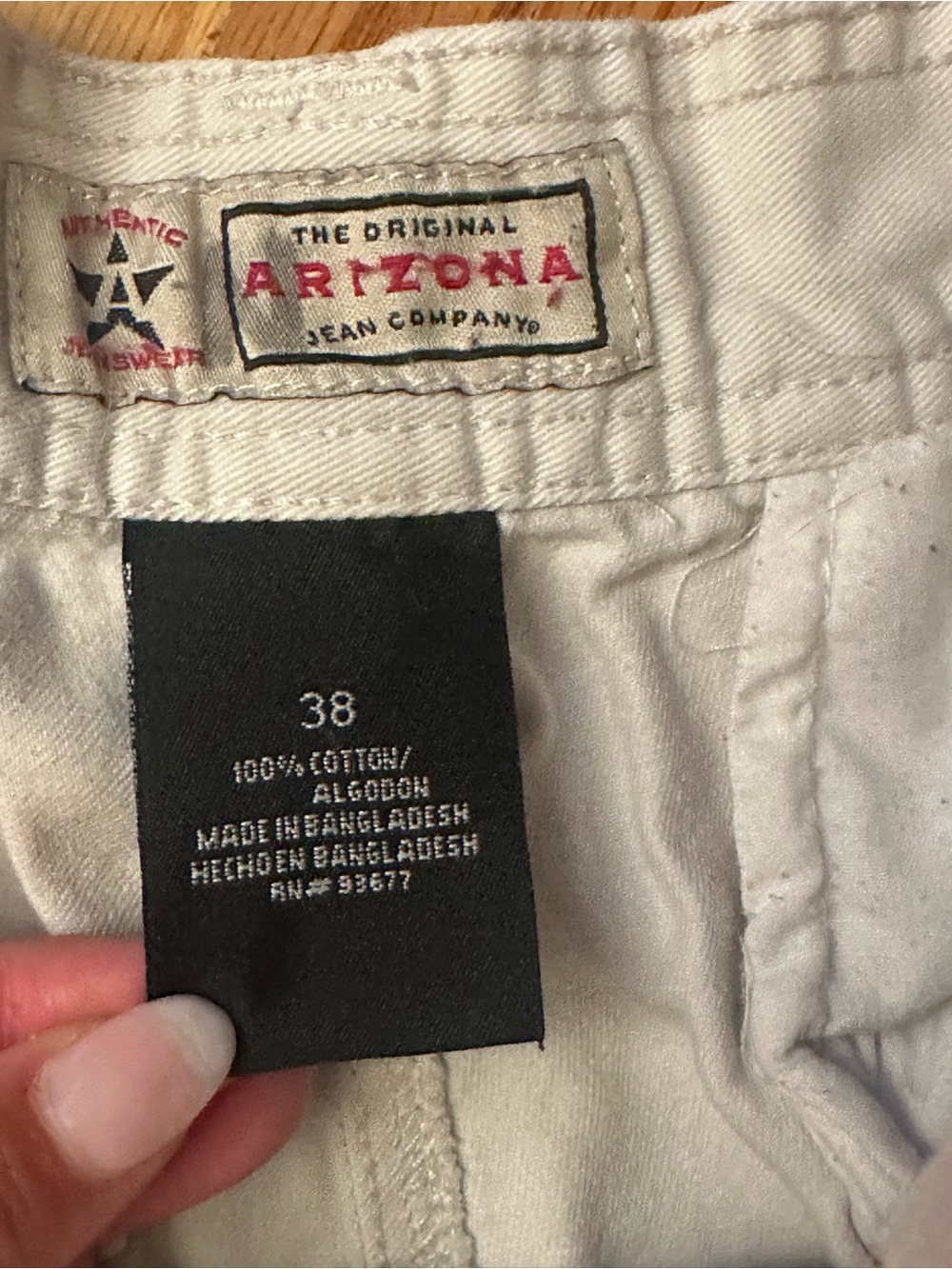 Arizona Jean Company Men's Cargo Shorts in Light Beige - 38 - Picture 3 of 5